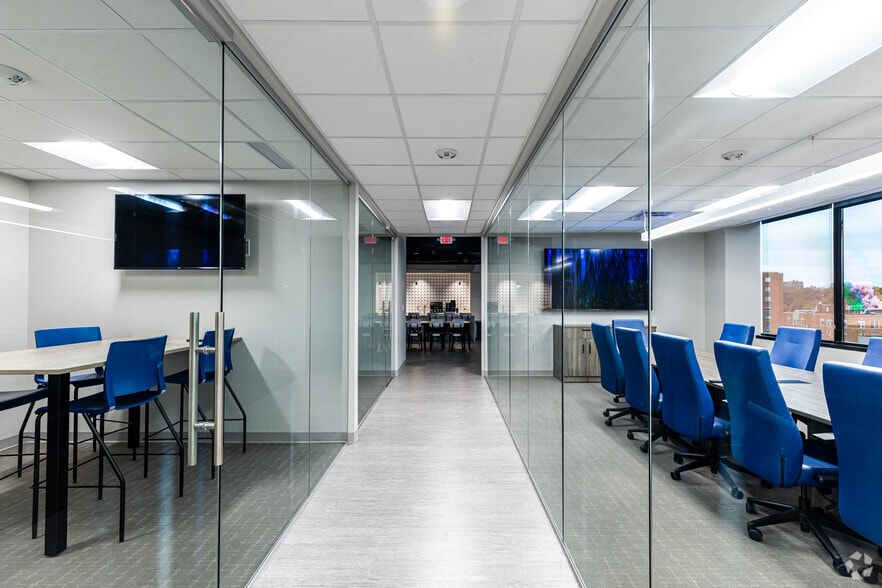 More Photos Of 4700 Belleview Ave, Kansas City Office For Lease