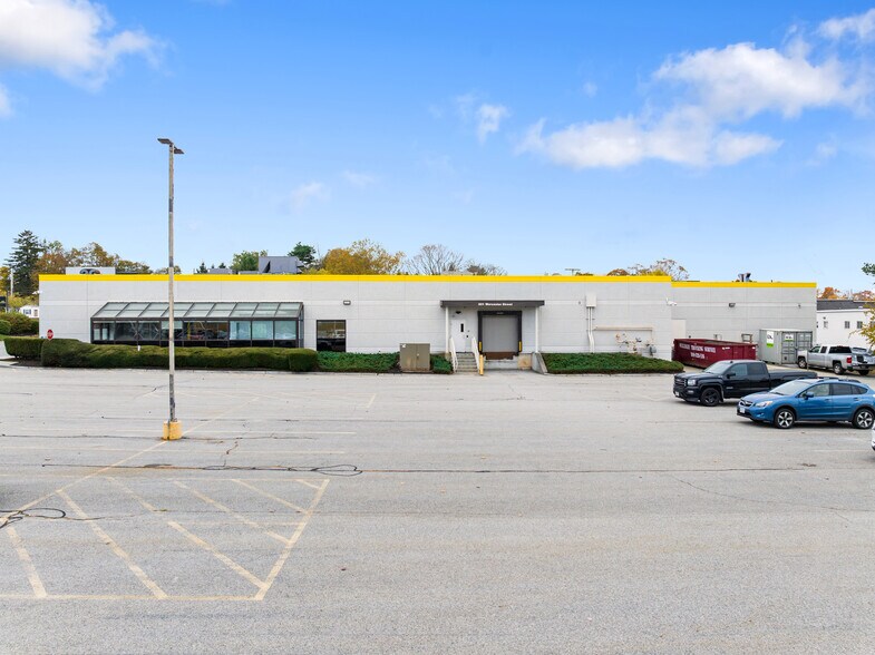 More Photos Of 801 Worcester St, Natick Freestanding For Lease