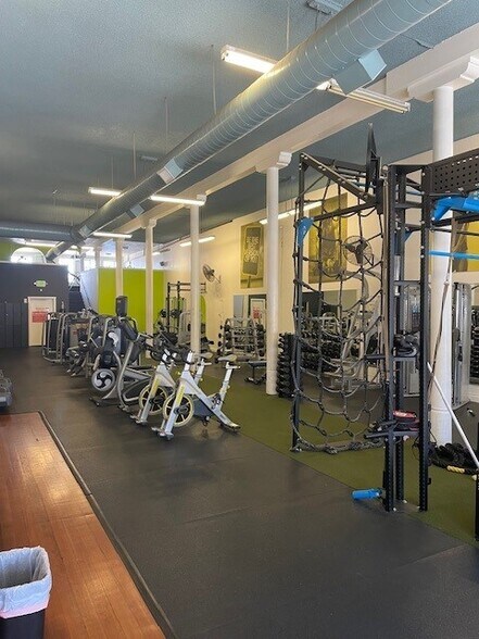 More Photos Of 2317 Santa Clara Ave, Alameda Storefront Retail Residential For Sale