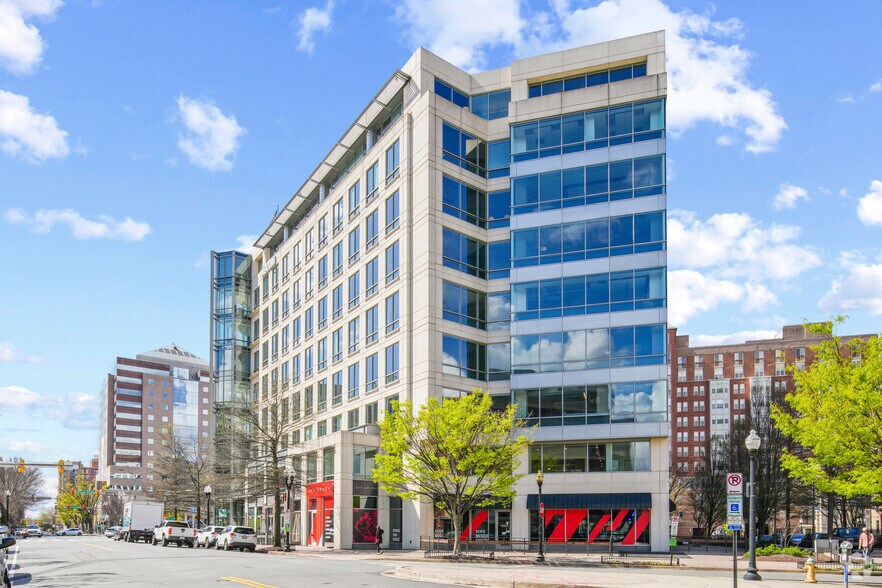 More Photos Of 3101 Wilson Blvd, Arlington Office Residential For Lease