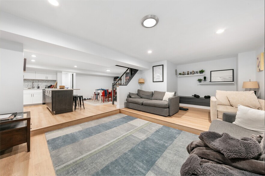 More Photos Of 135 Reade St, New York Multifamily For Sale