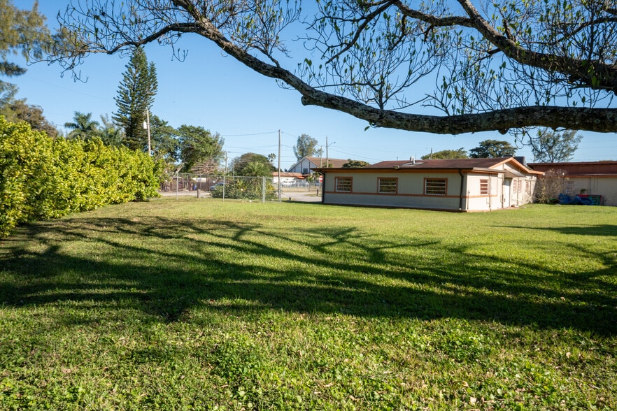 More Photos Of 10450 NW 19th Ave, Miami Schools For Sale