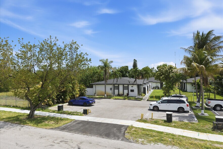 More Photos Of 6032 SW 25th St, Miramar Apartments For Sale