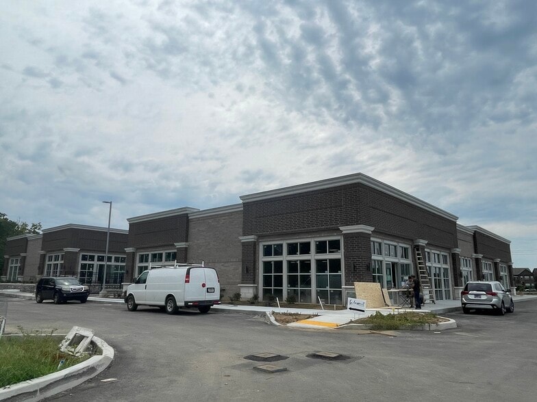 More Photos Of 0 Longpoint Way, Franklin Unknown For Lease