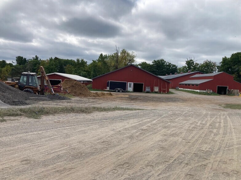 Primary Photo Of 2442 N Creek Rd, Lake View Horse Stables For Sale