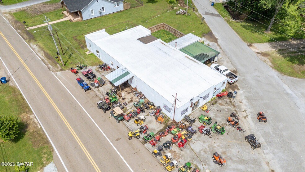 Primary Photo Of 308 W Main St, Bradford Auto Repair For Sale