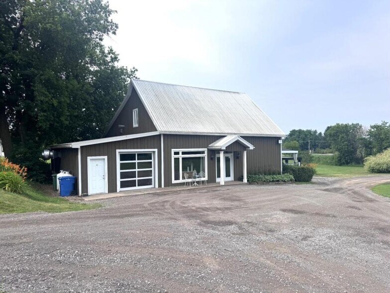 More Photos Of 153-155 Rang Sainte-Sophie, Oka Winery Vineyard For Sale