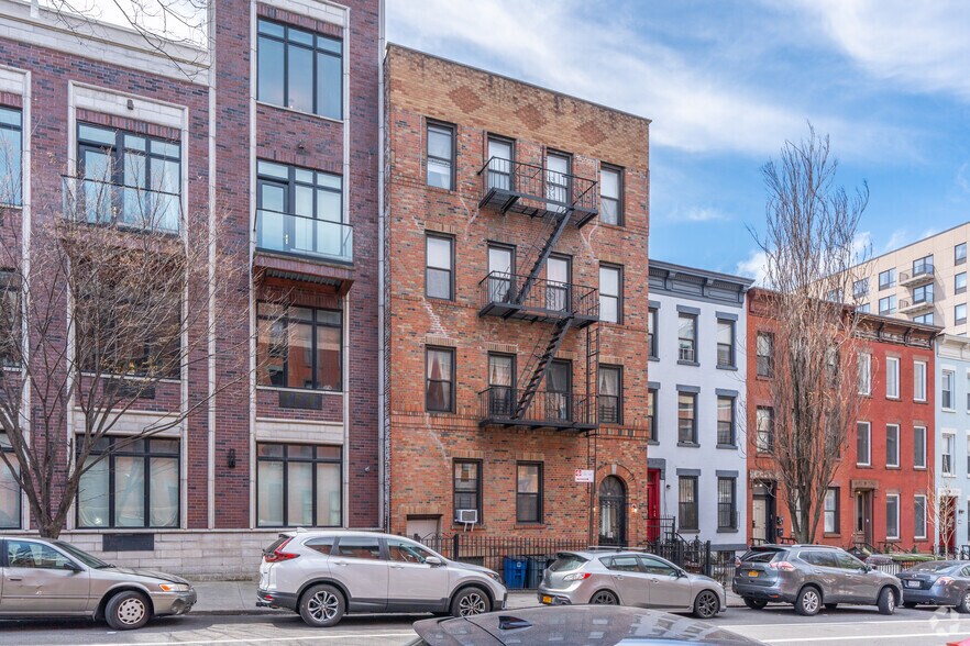 More Photos Of 174 15th St, Brooklyn Apartments For Sale