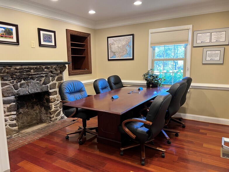 More Photos Of 205 Graves Mill Rd, Lynchburg Office For Lease