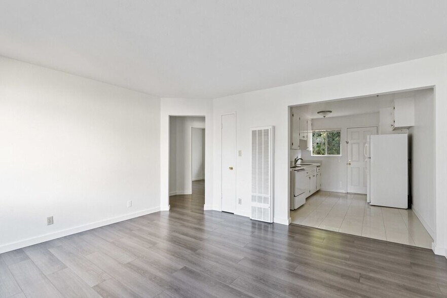 More Photos Of 1833 Clinton Ave, Alameda Apartments For Sale