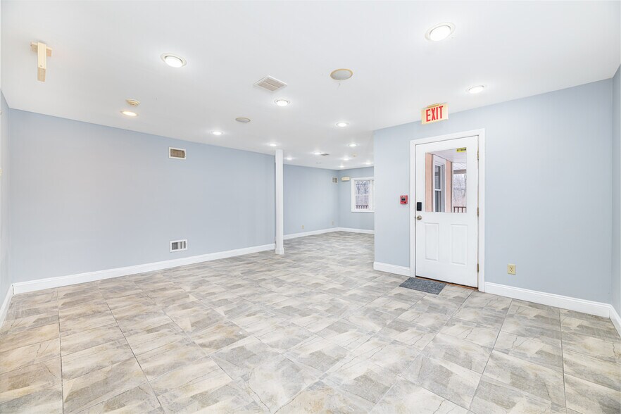 More Photos Of 137 Rutherford Ave, Franklin General Retail For Lease