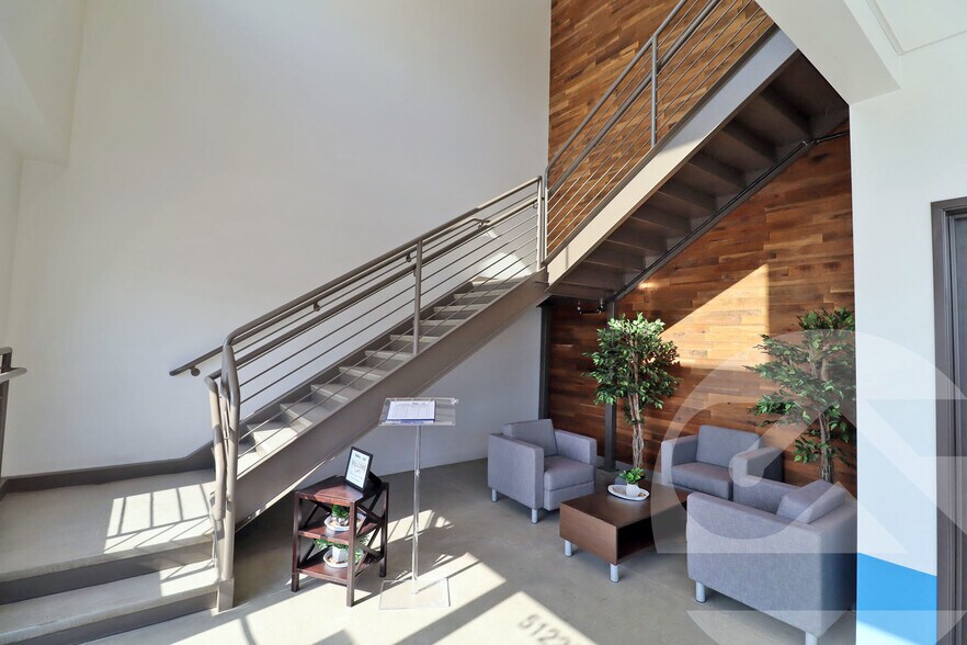 More Photos Of 51223 Quadrate Dr, Macomb Township Warehouse For Lease