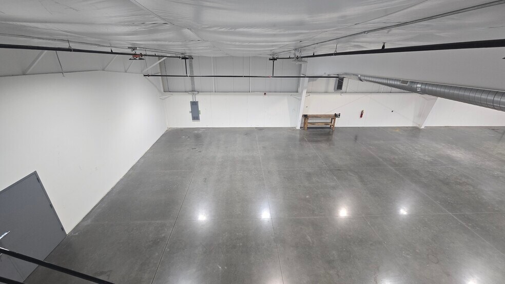 More Photos Of 197 Thunder Rd, Mooresville Light Distribution For Lease