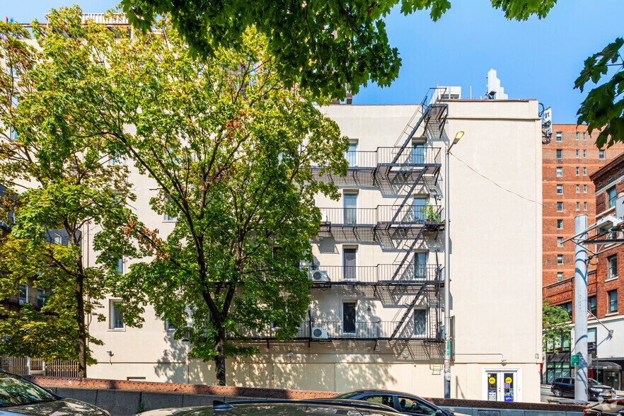More Photos Of 318 E 62nd St, New York Apartments For Lease