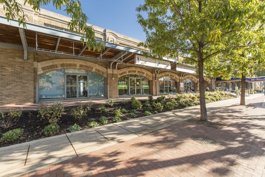 Primary Photo Of 3-7 N Christopher Columbus Blvd, Philadelphia Loft Creative Space For Lease