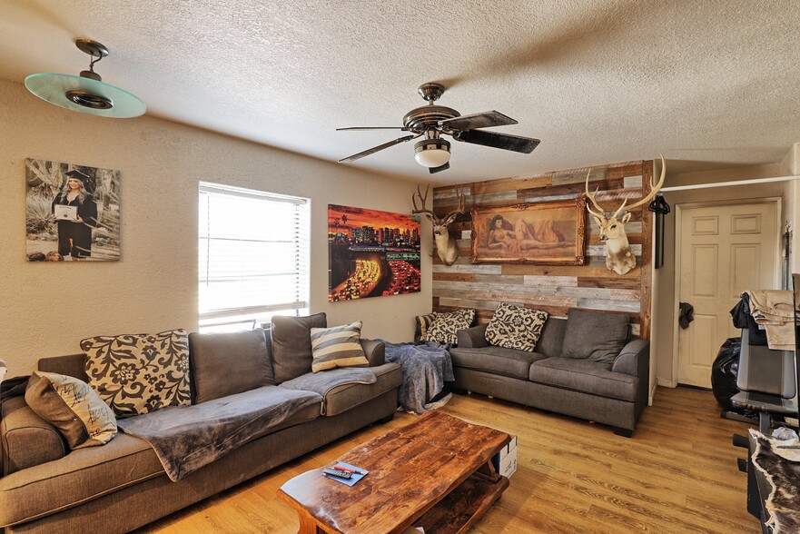 More Photos Of 7648 Monterey St, Gilroy Storefront For Sale