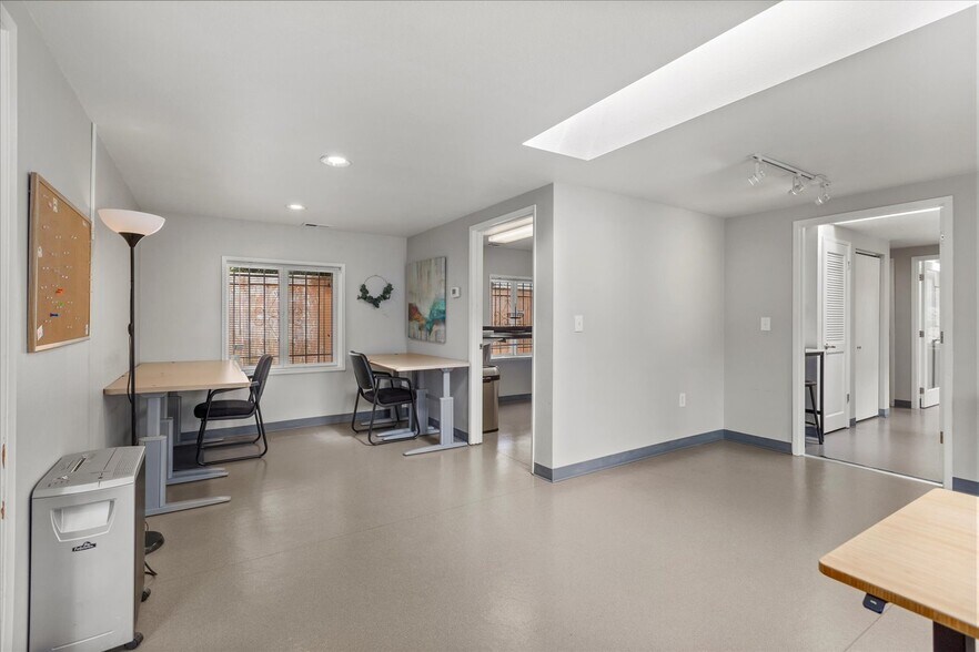 More Photos Of 5603 230th St SW, Mountlake Terrace Office For Sale