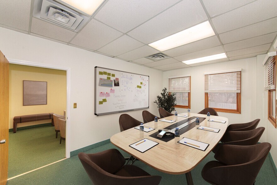 More Photos Of 59 E Mill Rd, Long Valley Office For Sale