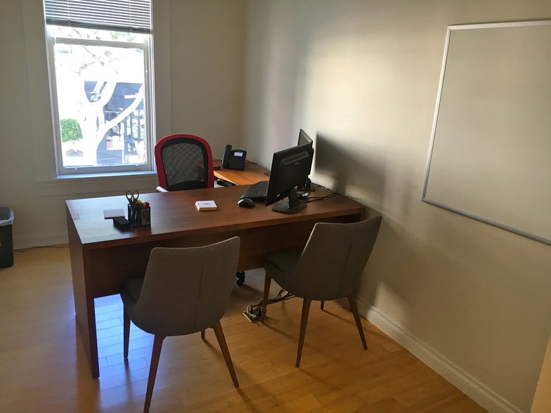 More Photos Of 119-131 Broadway, Santa Monica Office For Lease