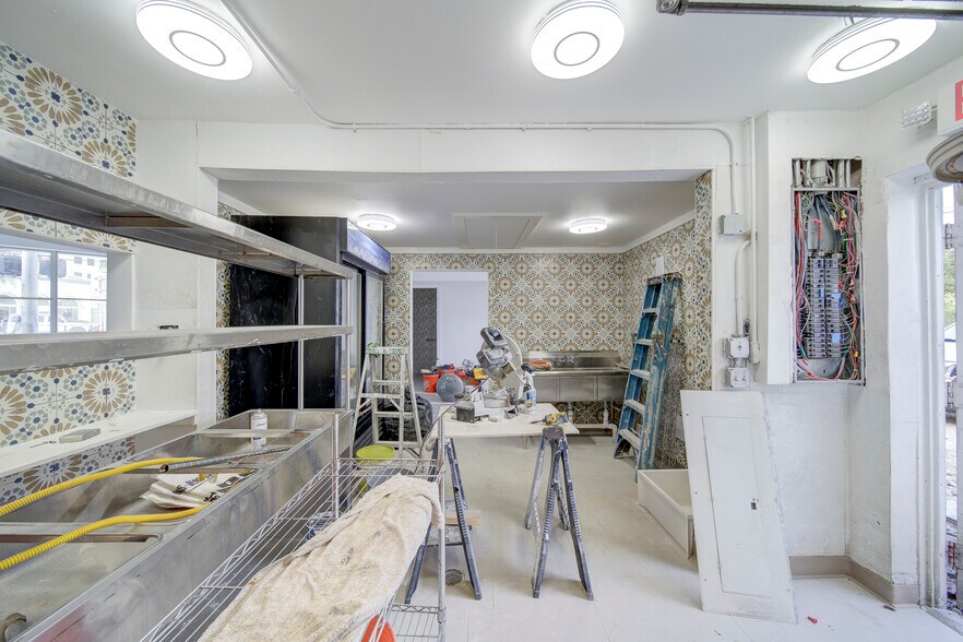 More Photos Of 3791 Bird Rd, Miami Restaurant For Lease