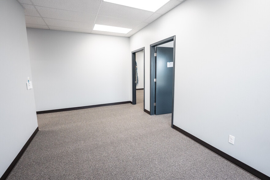 More Photos Of 1120 Toro Grande, Cedar Park Light Distribution For Sale