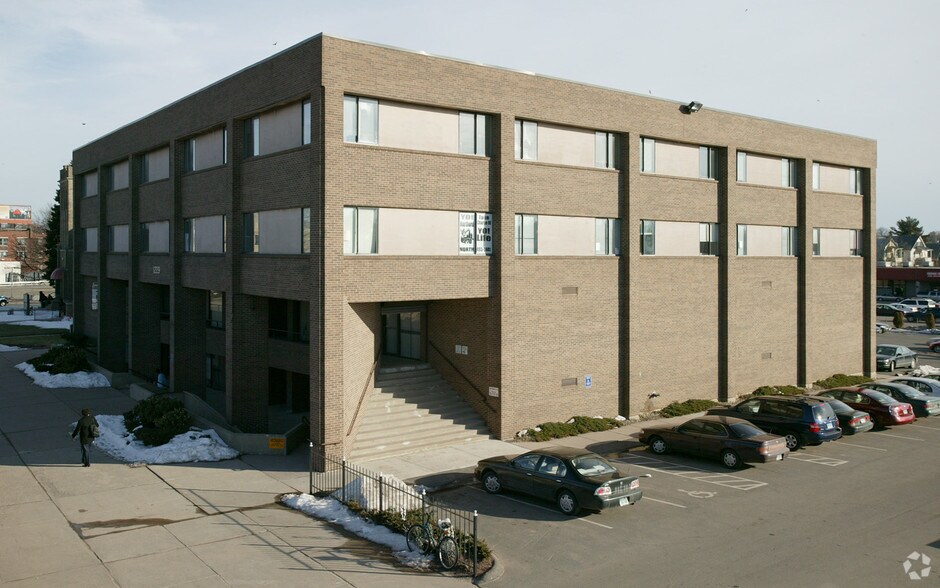 More Photos Of 1229-1251 Albany Ave, Hartford Office For Lease