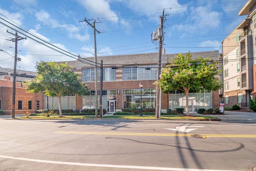 Primary Photo Of 1307 W Morehead St, Charlotte Office For Lease