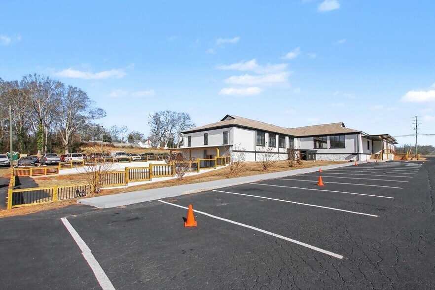More Photos Of 3955 Highway 53, Hoschton Freestanding For Lease