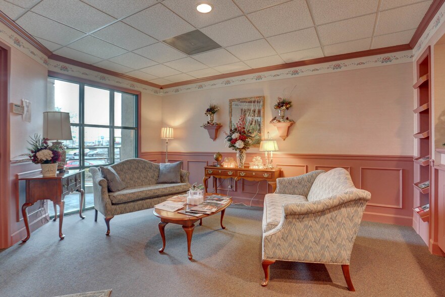 More Photos Of 930 Red Rose Ct, Lancaster Medical For Lease