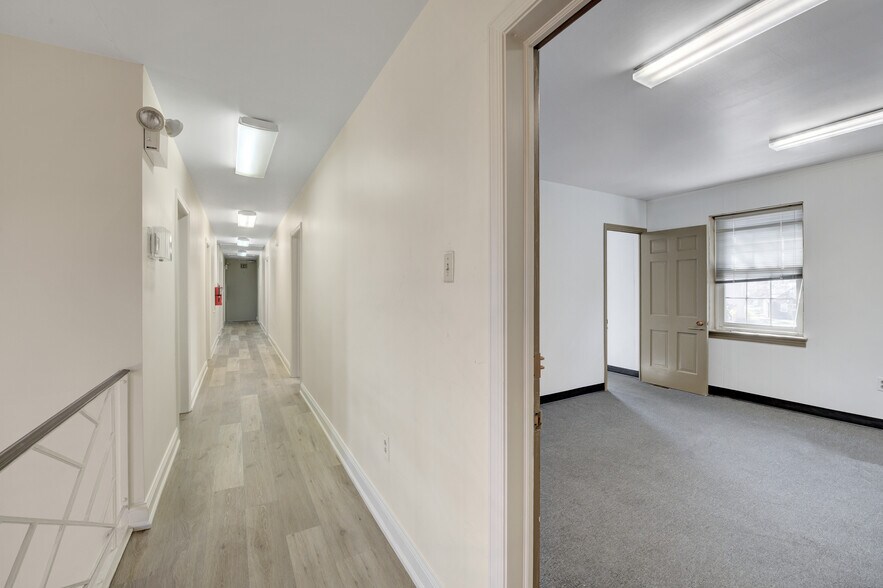 More Photos Of 136 W Lancaster Ave, Paoli Medical For Lease