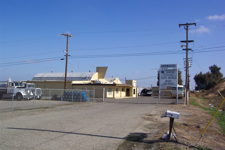 Primary Photo Of 1243-1270 Deevon Loop, Modesto Warehouse For Lease