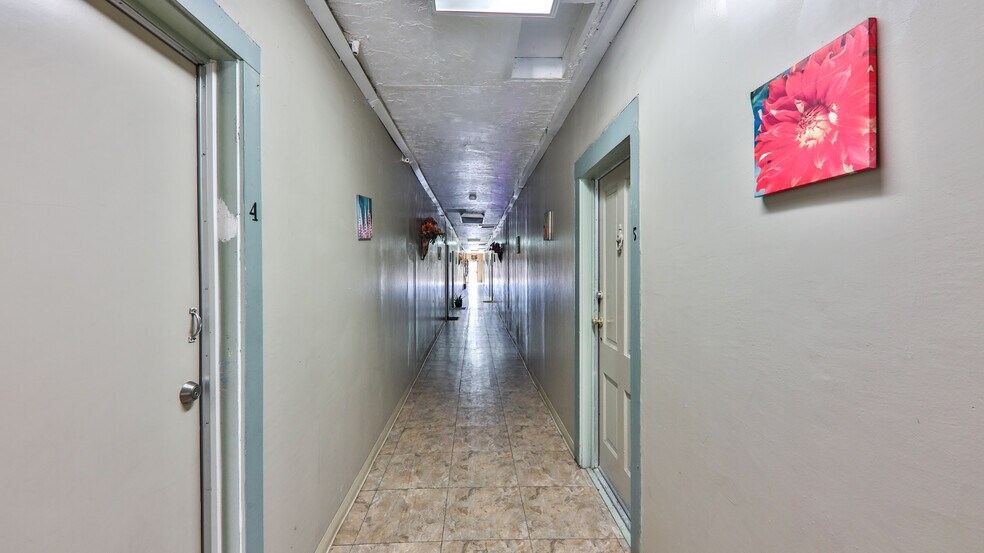 More Photos Of 1252 S Lake St, Los Angeles Storefront Retail Residential For Sale