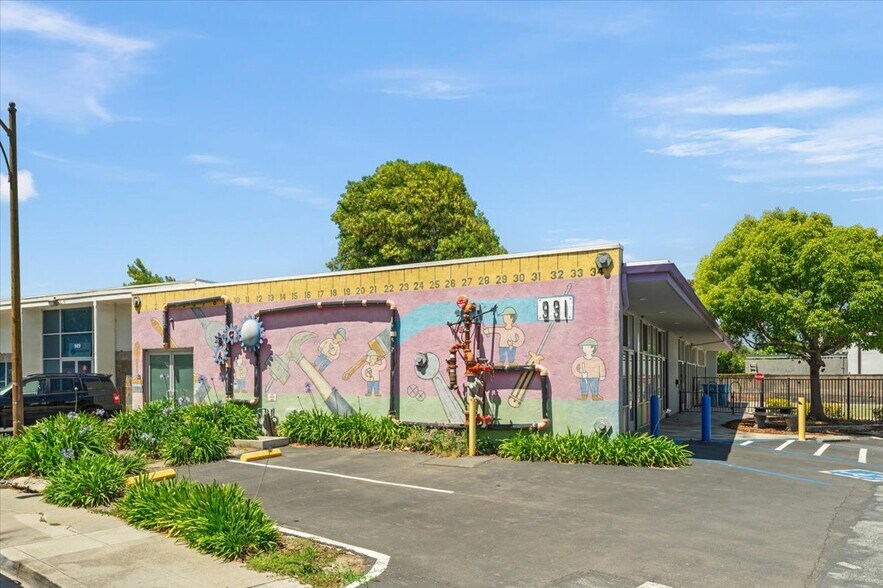 More Photos Of 991 Commercial St, Palo Alto Schools For Lease