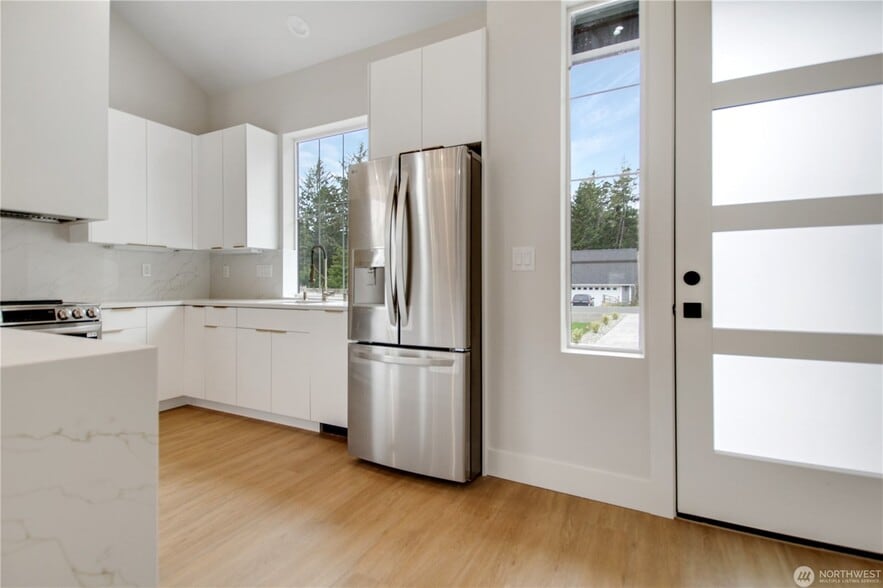 More Photos Of 27906 U St., Ocean Park Apartments For Sale