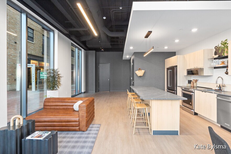 More Photos Of 122 Oakes St SW, Grand Rapids Multifamily For Sale