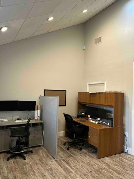 More Photos Of 7148 Trail Lake Dr, Fort Worth Medical For Sale