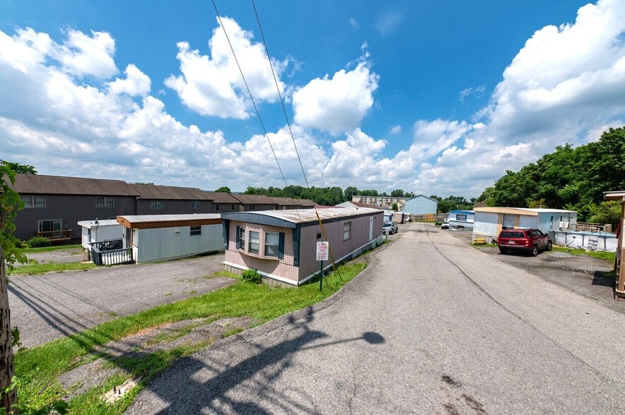 More Photos Of 1099 Valley View Ave, Morgantown Manufactured Housing Mobile Home Park For Sale