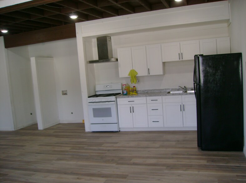 More Photos Of 5939-5941 Clara St, Bell Gardens Manufacturing For Lease