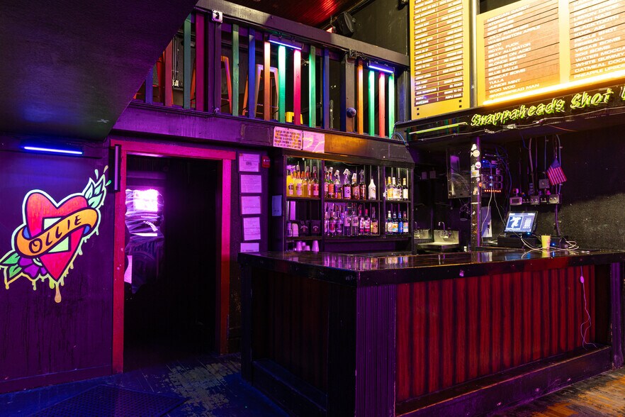 More Photos Of 139 E Hopkins St, San Marcos Bar For Sale