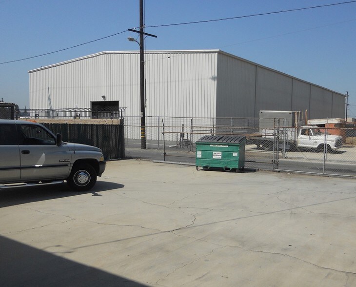 More Photos Of 15539 Vermont Ave, Paramount Manufacturing For Lease