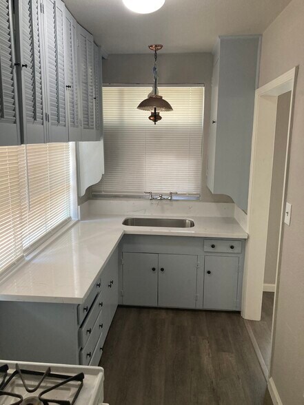 More Photos Of 840 E Brown Ave, Fresno Apartments For Sale