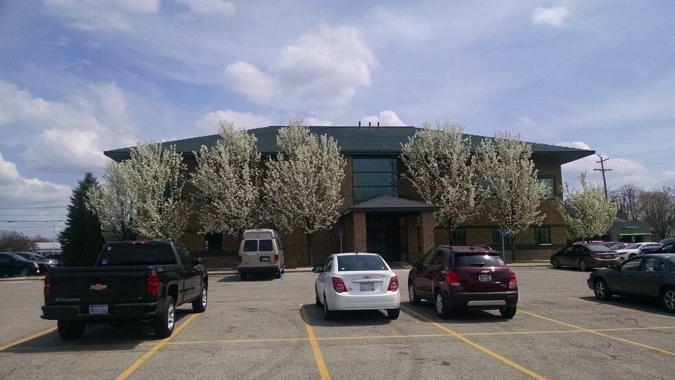 More Photos Of 3587 Henry St, Muskegon Office For Sale