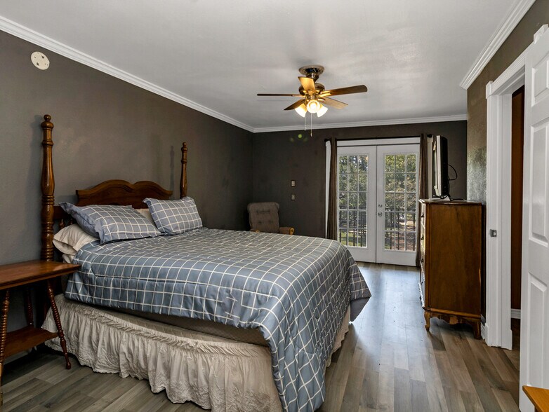 More Photos Of 750 N US Highway 287, Palestine Multifamily For Sale