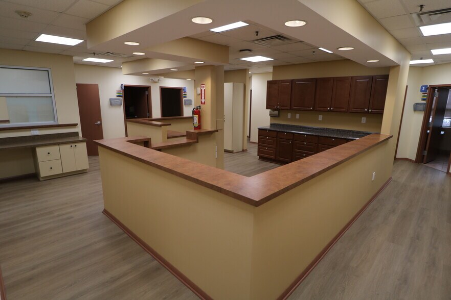 More Photos Of 1167 McBride Ave, Woodland Park Medical For Lease