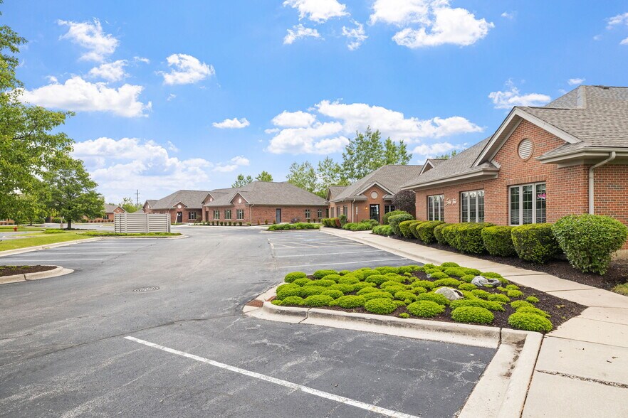 More Photos Of 3941 75th St, Aurora Medical For Sale