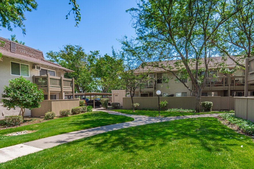 More Photos Of 555 Douglas St, West Sacramento Apartments For Sale