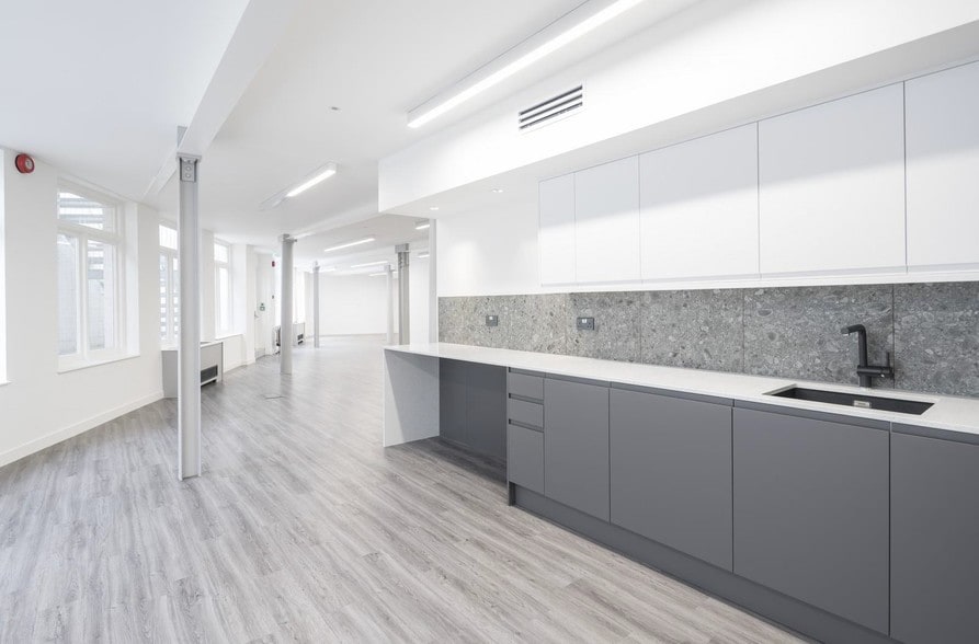 More Photos Of 16 Laystall St, London Office For Sale