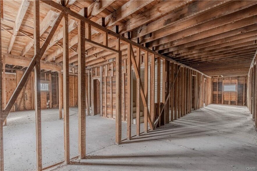 More Photos Of 120-128 William St, Dexter Flex For Sale