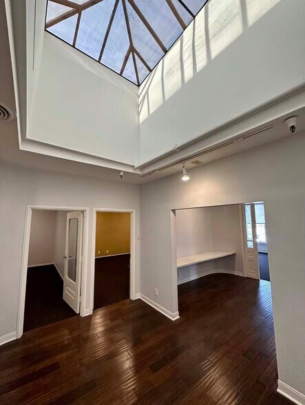 More Photos Of 101 E Green St, Pasadena Loft Creative Space For Lease