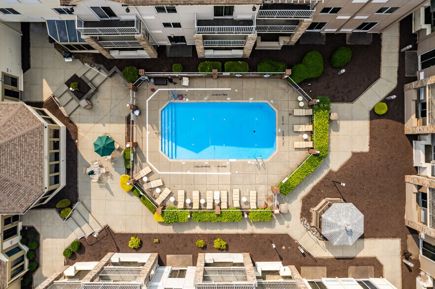 More Photos Of 5311 Campbells Run Rd, Pittsburgh Hotel For Sale